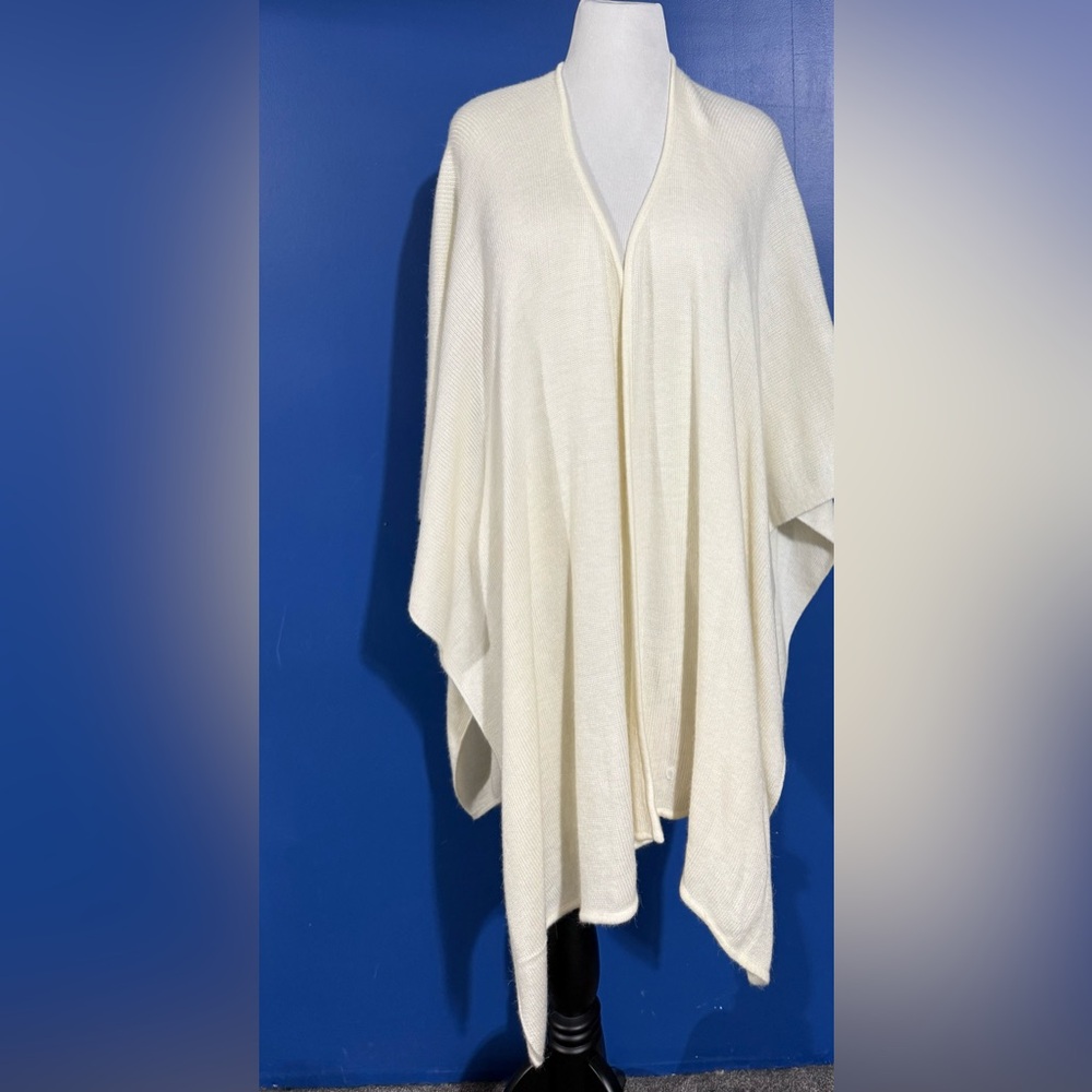 Alpaca Fina Size-Small Ivory Women's Poncho